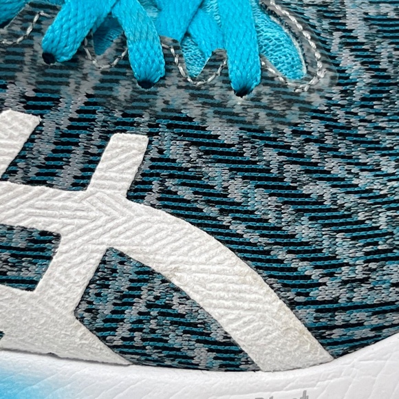 ASICS Women’s Roadblast Running Shoes – Aquarium/White – Size 9.5 - Picture 10 of 11